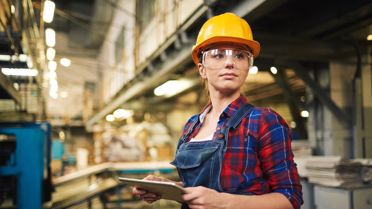 ⚡Blitzumfrage: #Fachkräftemangel im #Maschinenbau verschärft sich: Mehrheit der Unternehmen plant, wieder #Personal aufzubauen.  Für #Nachwuchskräfte hat sich die Situation verbessert; das Angebot für #Ausbildung und #duales Studium soll ausgebaut werden vdma.org/viewer/-/v2art…