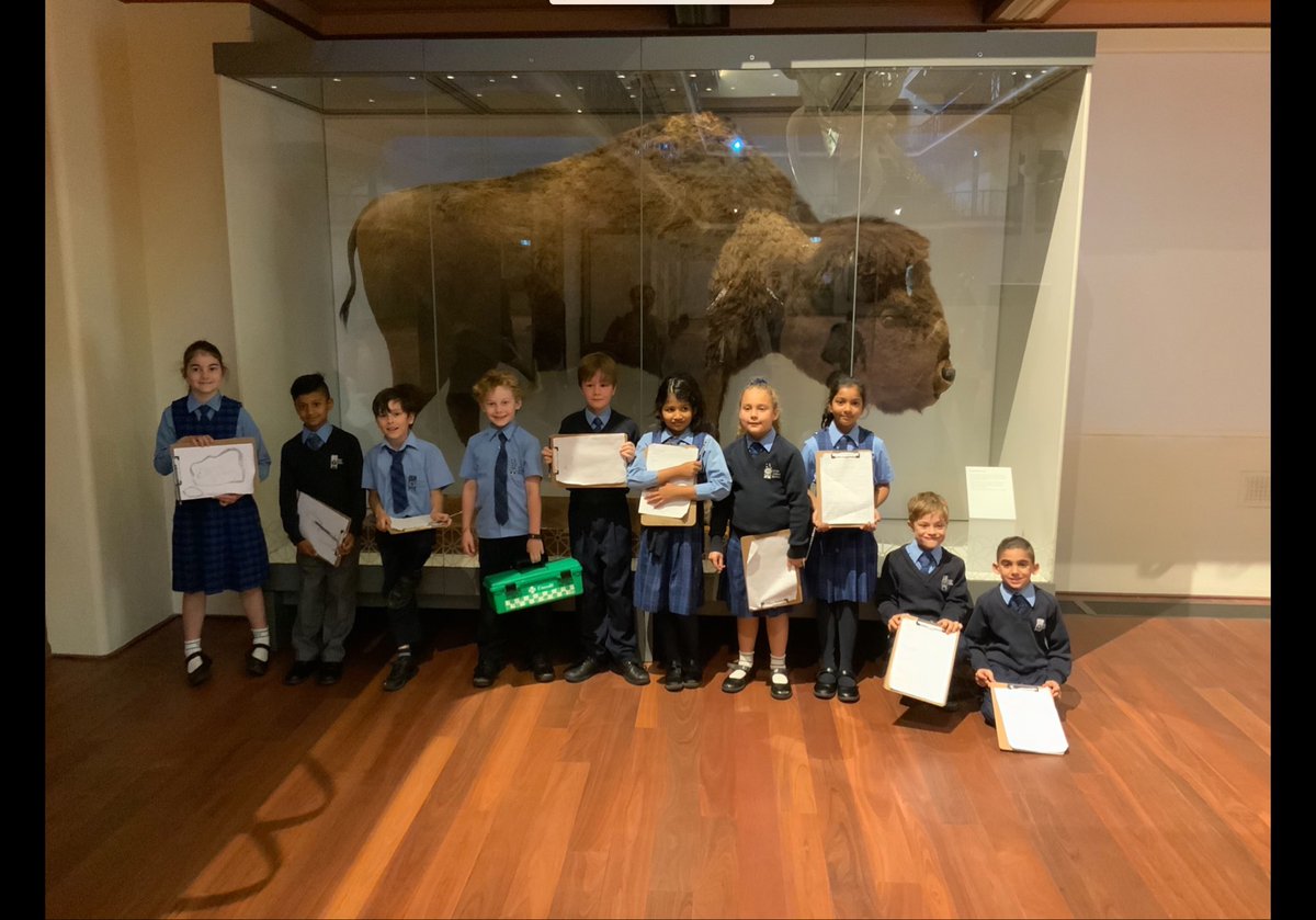 InfantJesus54's tweet photo. The Year Three students had a fantastic time exploring @wamuseum and learning about living and non-living things! #ExpectGreatThings #MotivatedLearners https://t.co/lJsYEdA204
