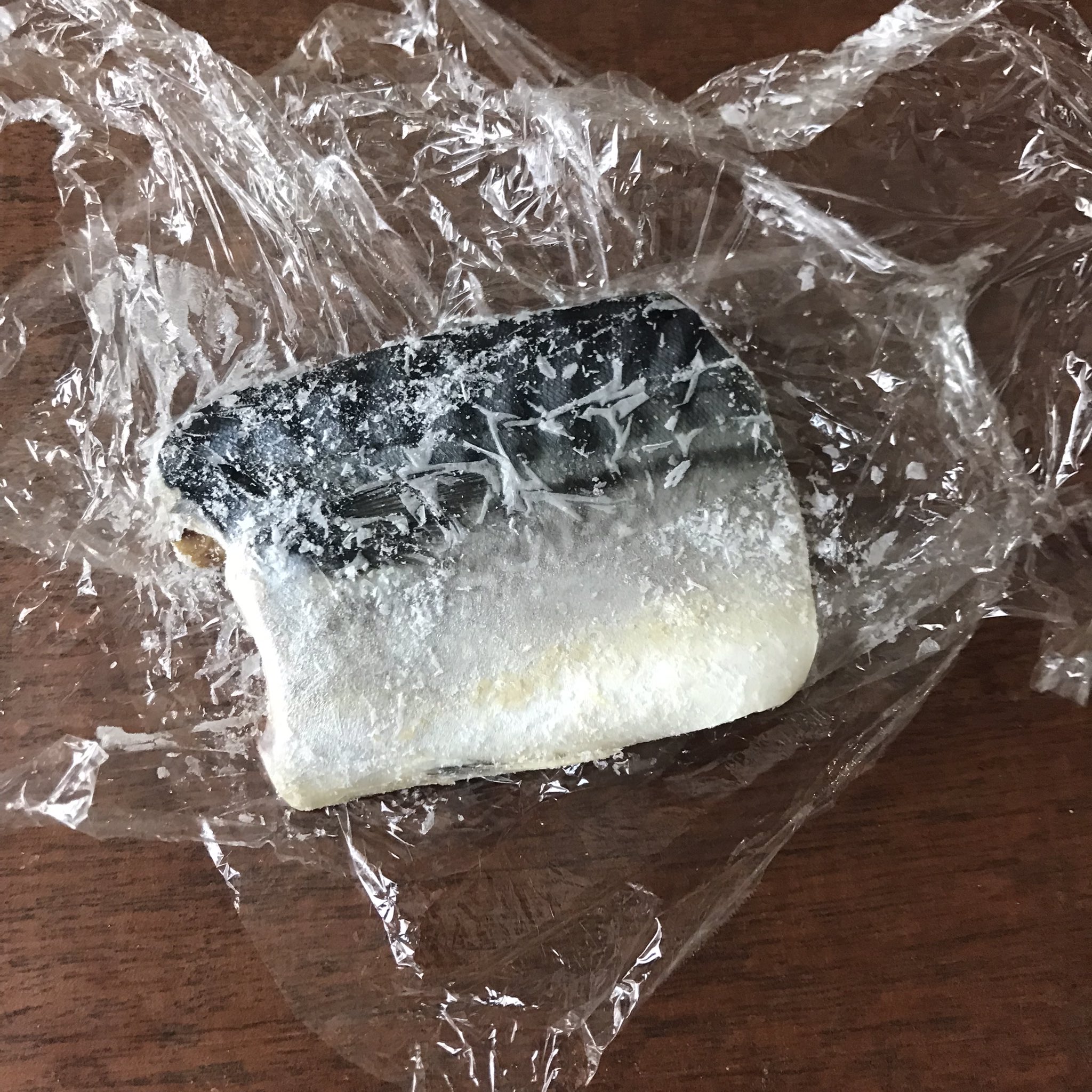 山本ゆり Syunkon レンジは600w しかも塩サバや塩鮭 冷凍のままでもいけます 洗い物なし ラクすぎて魚食べる回数増えます ただアルミ箔は蒸気口を塞ぐと危険で基本ngなんで アルミ箔に限らず食材でもですが 内蓋と食材の間に余裕がある状態 5 5合