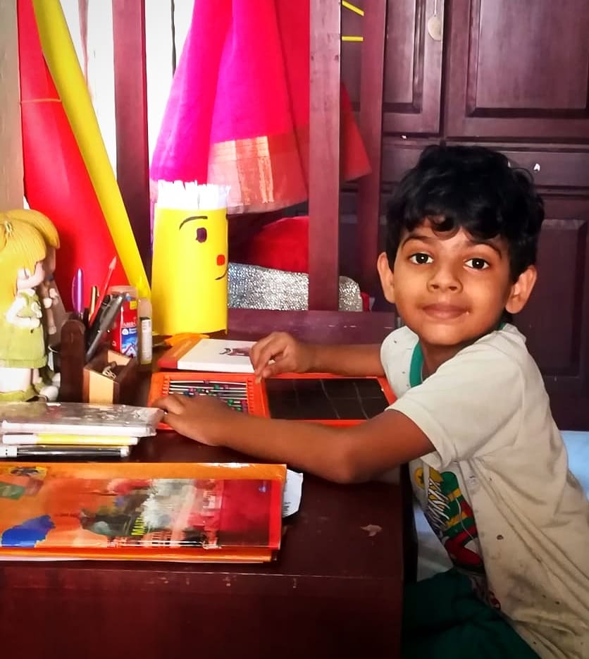 StMarksSchools's tweet image. Prepping their Work Corners for the Academic Year. Nurturing responsibility in our children. #stmarkssch #schoolathome #stayathomelearning #mystudycorner #nurturingresponsibility #leadingkindergarten #leadingkindergarteninkochi #happychildren
