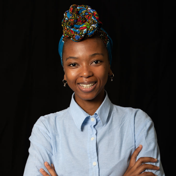 UCTGSB's tweet photo. Q&A with Siphosethu Komani, UCT GSB MBA alumna and Marketing & Communications at @uctgsbsolutions, on the future of startups in Africa and the E-Track programme with @ayoba_me. Read here https://t.co/njRCTfJnJy on #IdeasExchange. #MBA #FutureOfStartups #SolutionSpace https://t.co/TjSqXIQ5Fd