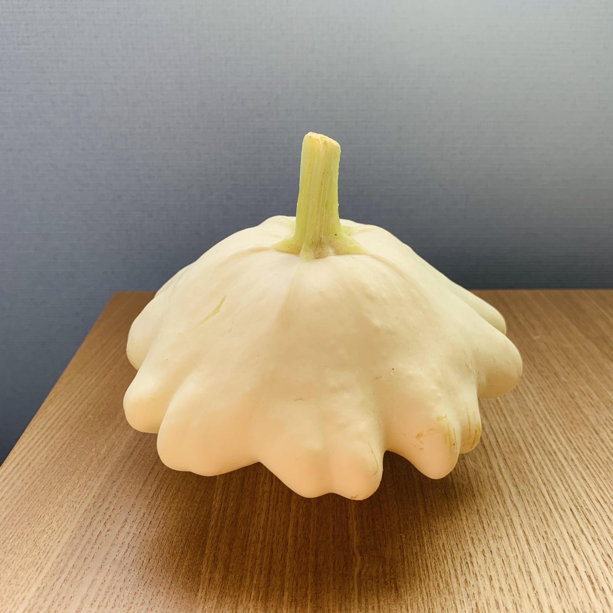 林 摩耶 Maya Hayashi パティソンズッキーニ という名の野菜 別名 Ufoズッキーニ とか ズッキーニはかぼちゃの一種なので パティソンかぼちゃ とも言うらしい 何作ろうかなー T Co 2a4vgwe8w3 Twitter