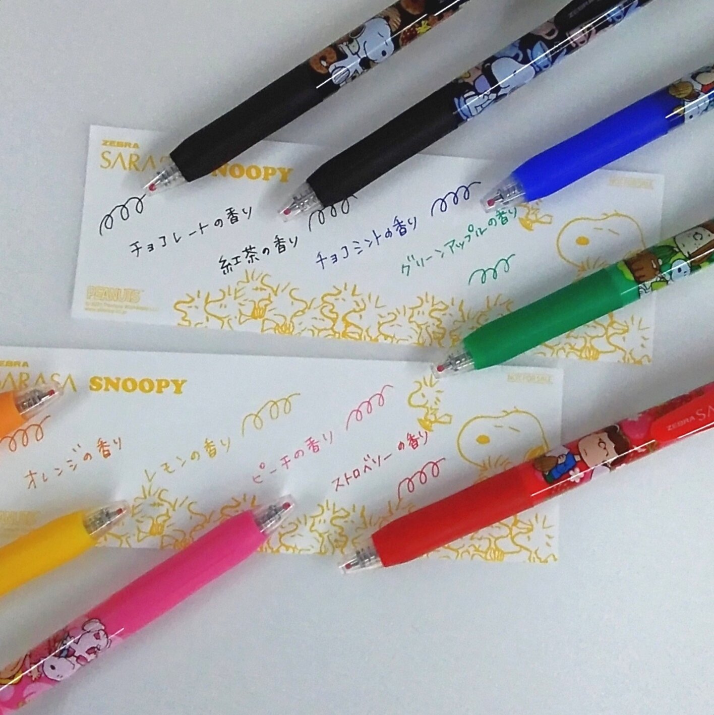 インク卸団地店 限定 ゼブラさんから Sarasa スヌーピーと仲間たちの柄が登場 スヌーピー好きの方は必見です お揃いの替芯も限定柄ですので お早めにお迎えしてくださいね サラサクリップ単色は香り付きです Ink インク 文房具 スヌーピー
