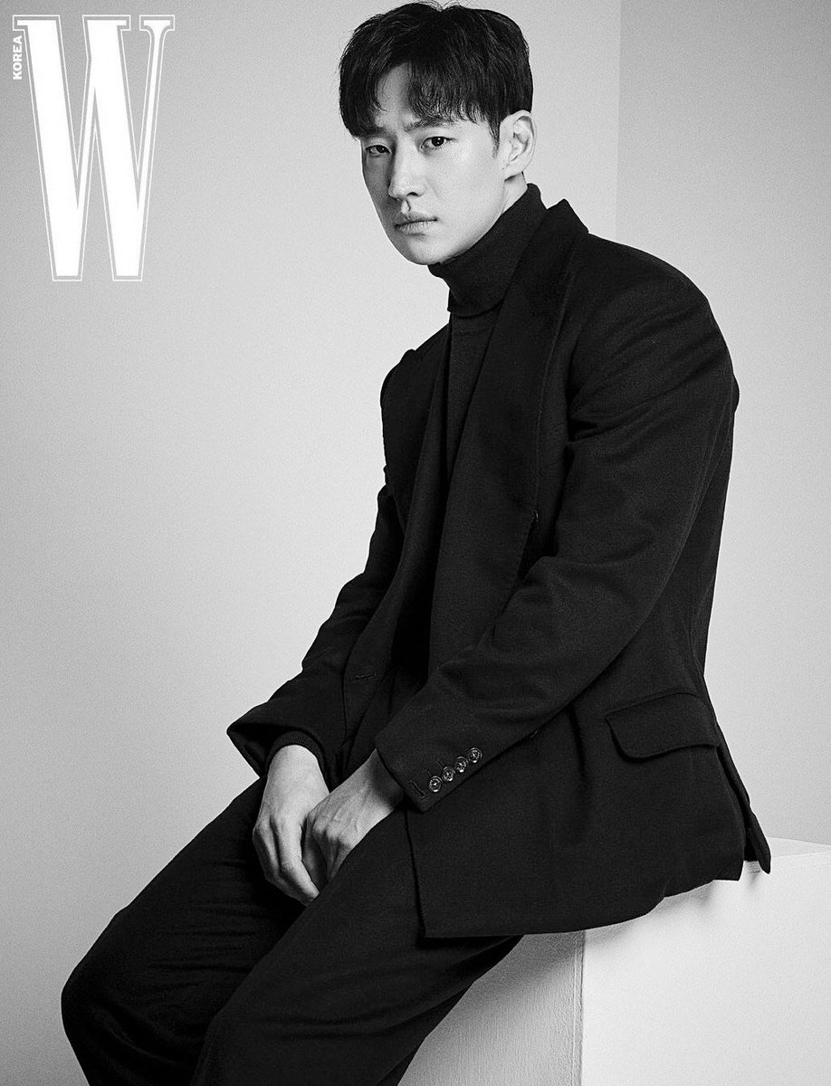 Jung Hae In &amp; Lee Je Hoon as each other, a threadˎˊ˗