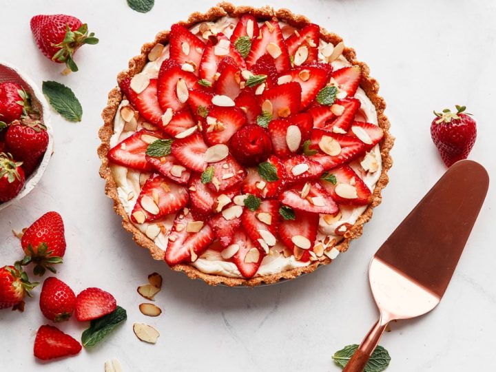 Strawberry Mascarpone Tart Read More : shefhat.com/lang/en/dish/s… #tart #cake #dessert #kuetart #food #homemade #pastry #instafood #brownies #kue #chocolate #cupcake #baking #birthday #blackforest #cupcakes #tartkarakter #yummy #cakes #sweet #foodie #pie #cookies #delicious