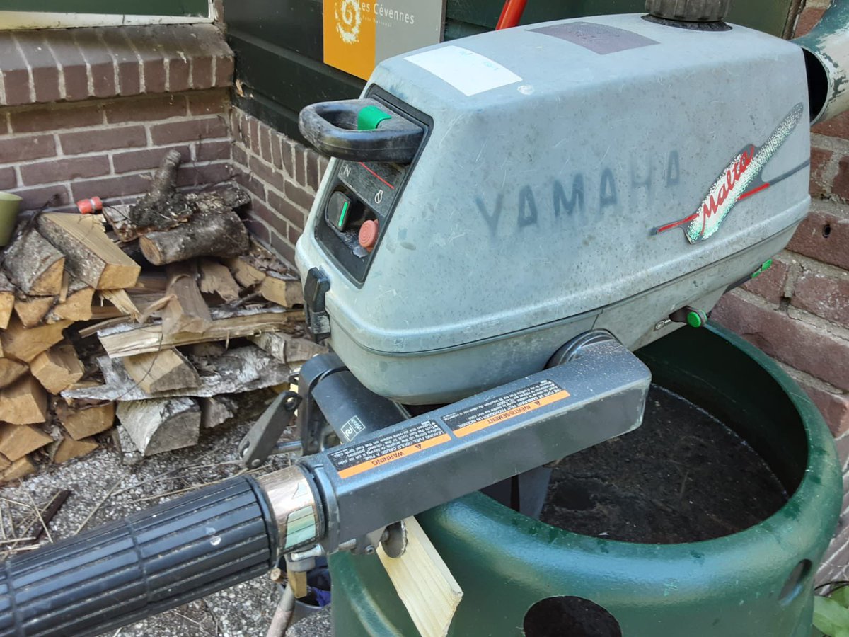 We hopen dat de “nieuwe eigenaar “ niet lang plezier heeft van het spaargeld van onze zoon! Gestolen van 9 op 10 juni. Wie heeft het bootje gezien? <a href="/POL_Zwolle/">Politie Basisteam Zwolle</a>  RT=top