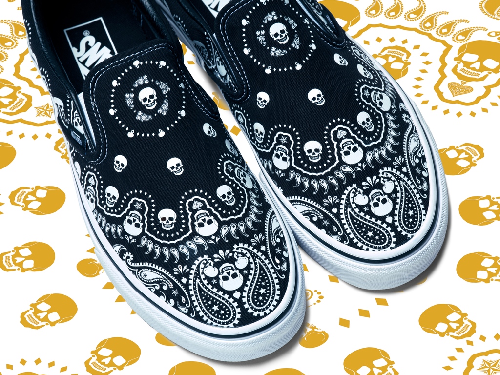 Buat gayamu jadi meningkat dengan Vans Slip-On bandana 📈📈📈 tersedia sekarang di Vans #vansindonesia