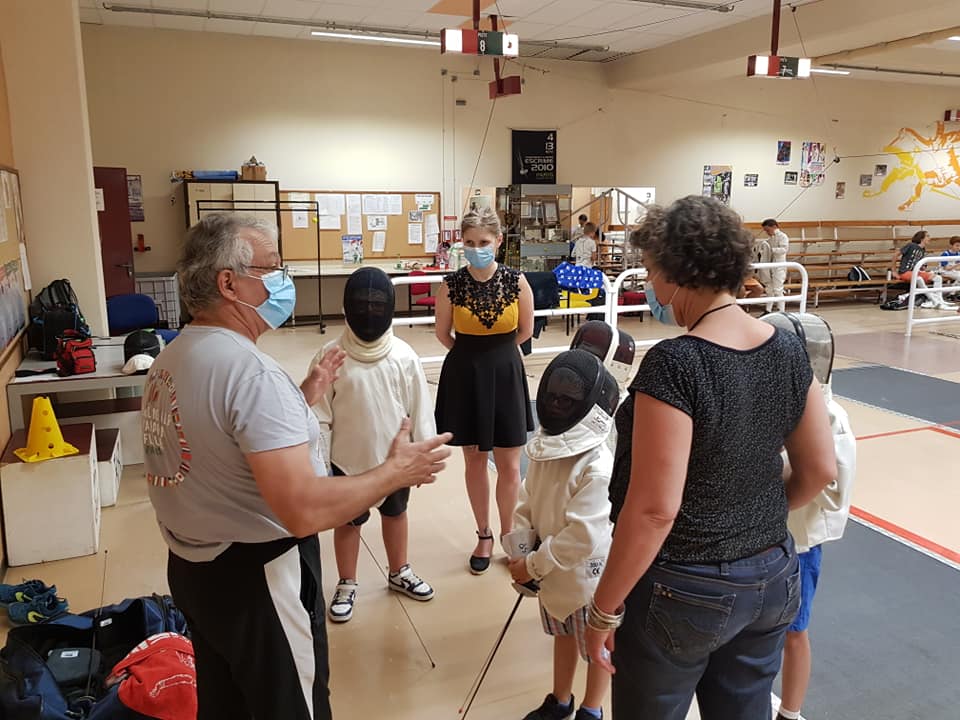 GcsHandicap's tweet photo. Bel après-midi pour les enfants accompagnés par le S3AIS qui ont découvert l'escrime grâce au Comité Handisport de la Vienne
#handicapvisuel #sportadapté #handisport https://t.co/FF2Gp8mvd3
