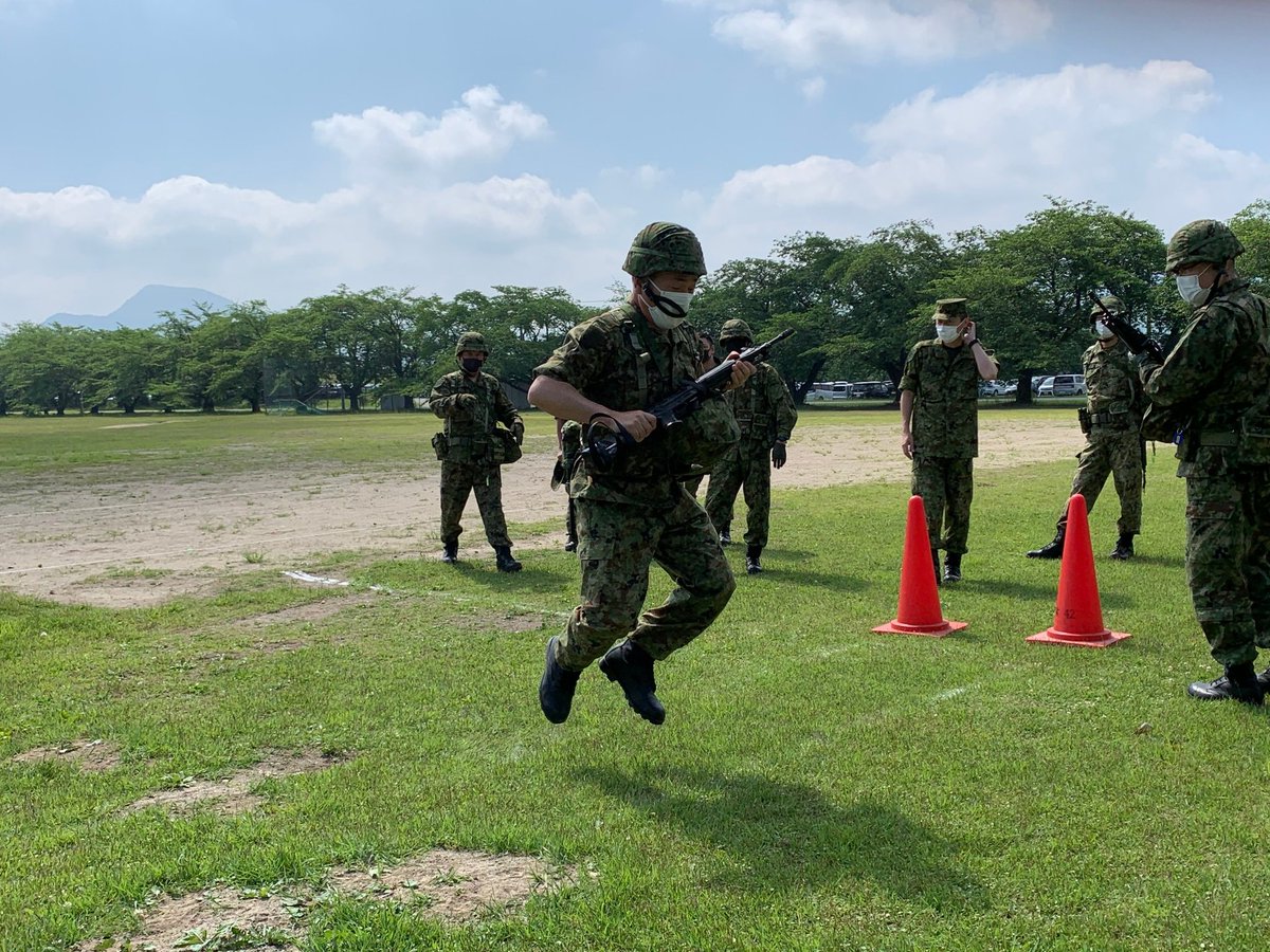 自衛隊山形地方協力本部 公式 S Tweet 神町駐屯地の体力検定だよ 自衛官は体力検定に合格するべく 日々訓練しています 神町駐屯地 陸上自衛隊 自衛官 Trendsmap 自衛隊山形地方協力本部 公式 S Tweet 神町駐屯地の体力検定だよ 自衛官は体力検定に合格するべく 日々訓練しています 神町駐屯地 陸上自衛隊 自衛官 Trendsmap