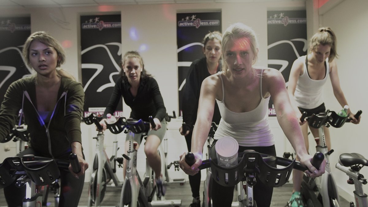 doug_hewett's tweet image. Below five beautiful aliens at the spin club. But someone is missing - she didn't report back.
With Ruby Rose Rahman, Em-J Smith, Szandra Asztalos, Kate Gwynn, Gemma Gordon and Lucia France.