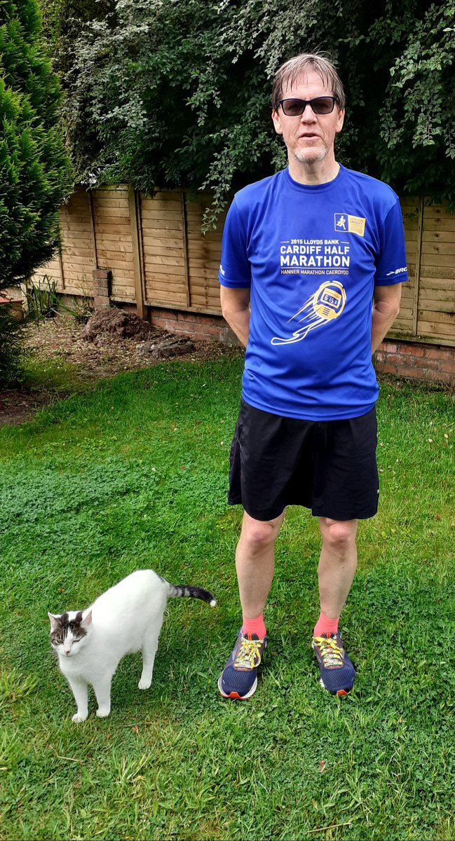 j1corange's tweet photo. Just finished my #SecretHalf and had a welcoming committee, Thanks to @Run4Wales @CardiffHalf and @HOKAONEONE for organising it and @SANDOMENICO_RC for keeping me running. Not brilliant but faster than my Christmas half. https://t.co/Fl3quyJOIk