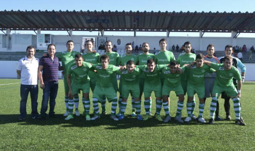 Hace 7 años conseguimos nuestra primera liga y el ascenso a Regional Preferente. Después de tanto tiempo, el equipo mañana vuelve a luchar para conseguirlo.
Vamoooossss equipo, vamoooossss afición,
Vamoooossss Navalmoral 
💪💪💪⚽️⚽️⚽️