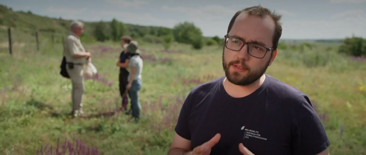 Viruses are a major threat to #pollinators🐝

PoshBee researcher @HopperDominik of <a href="/UFZ_de/">UFZ</a> takes a closer loot at the interaction between viruses, plants and pollinators, in the context of the 🇪🇺 project <a href="/VOODOO_EU/">VOODOO Project</a>!🧪🔬

Check out this short video (in 🇩🇪): mdr.de/insektensommer…