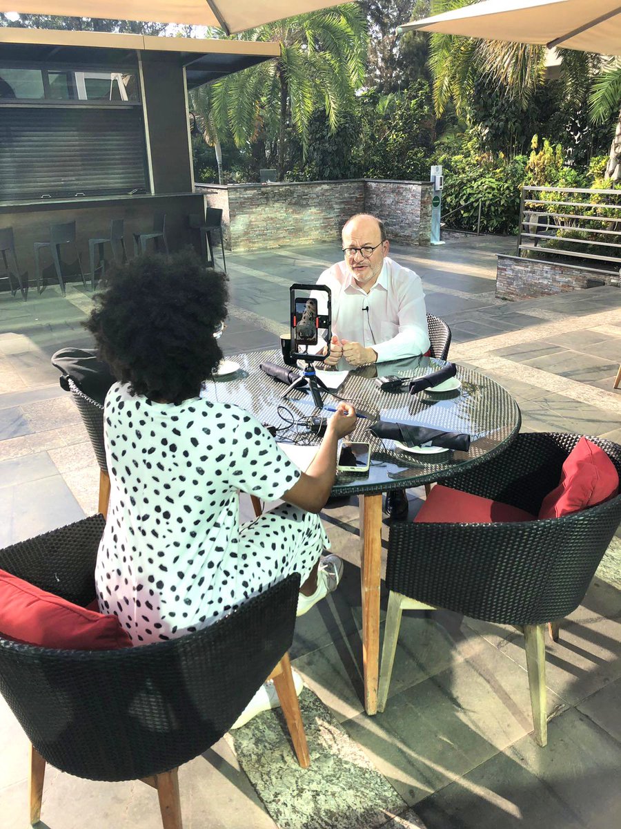 Jess_nga's tweet photo. J’ai réalisé cet épisode spécial d’« Hello World » au Rwanda. 27 ans après le génocide, le pays se reconstruit et se développe grâce, notamment, aux investissements dans le sport. Pour en savoir plus ⬇️
https://t.co/V63JZV5Whb https://t.co/Ixdp03OBUi