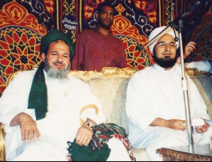 alhabibali's tweet photo. إنا لله وإنا إليه راجعون 
رحم الله شيخنا وأخانا الكبير وحبيبنا مُحدِّث الأحساء السيد إبراهيم بن عبدالله آل خليفة الإدريسي الحسني الهاشمي الأحسائي الأشعري الشافعي القادري.

https://t.co/TAFSRSeYtx https://t.co/Bt7en9jiGa