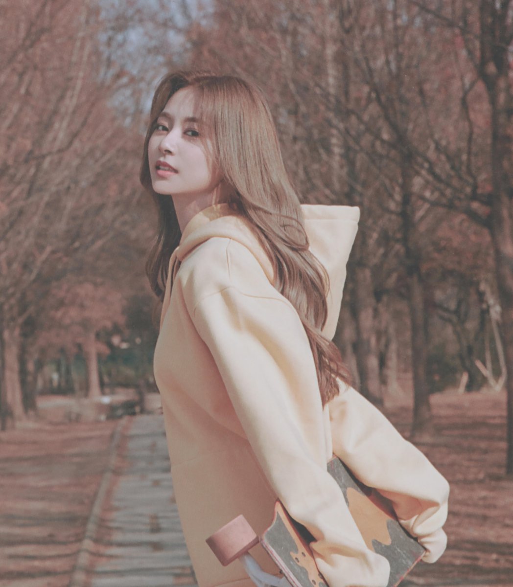 SCAN] Yes, I am Tzuyu (1st Photobook) page 172, 173 #YesIamTzuyu