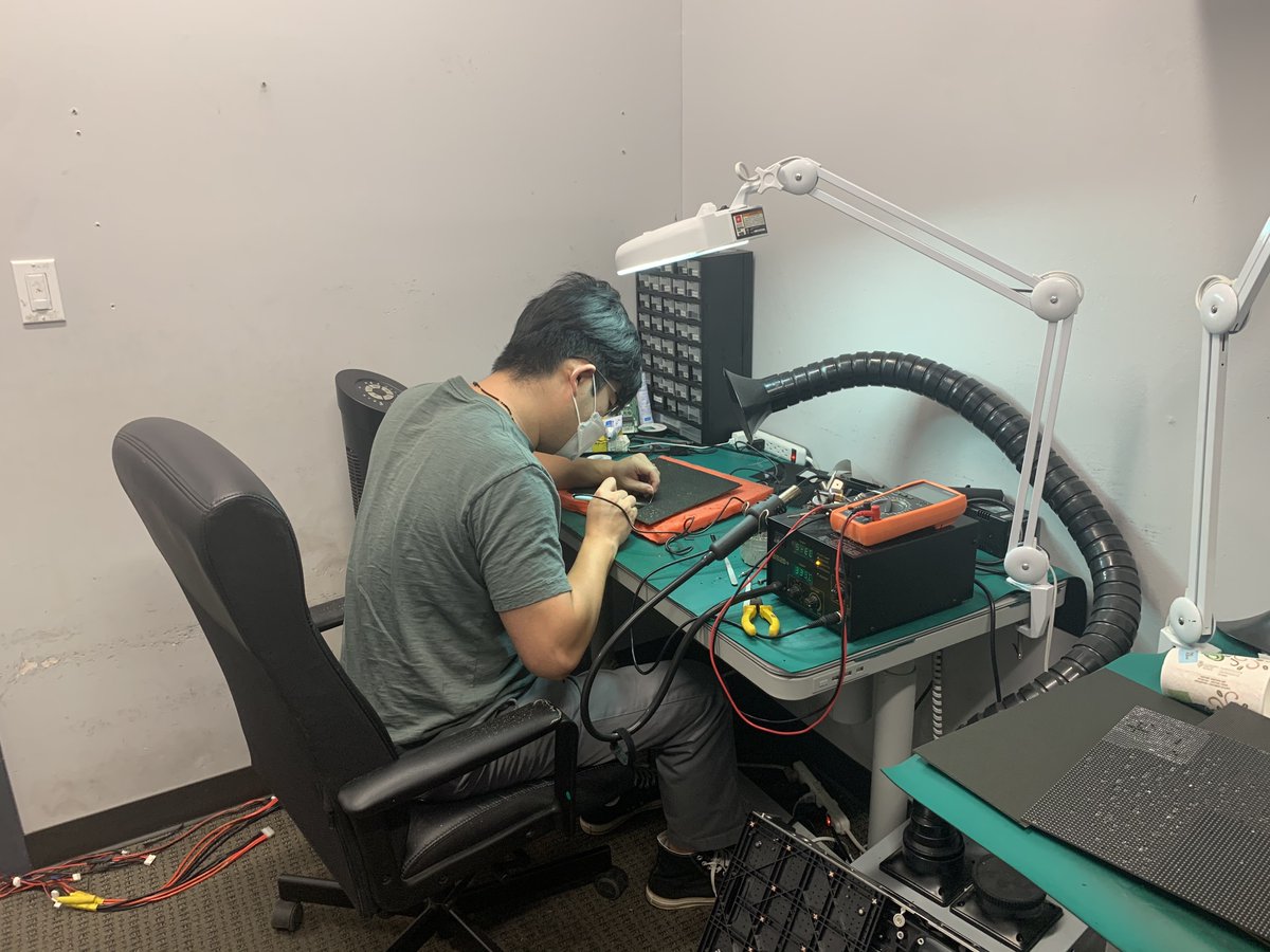 Absen_Inc's tweet image. Happy Friday from our hardworking service team! Don&apos;t hesitate to contact them for technical and RMA support of your @Absen_Inc  LED panels as they are available 24/7. Learn more here: bit.ly/3pR4aMk
#abseninc #TechnicalSupportEngineer #ledmaintenance #rmasupport