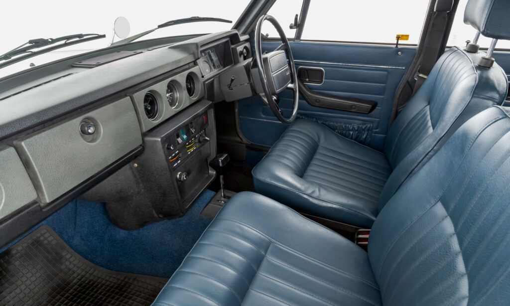 ClassicsSupers's tweet photo. You could buy an old Volvo XC90, or you could buy this! Cool 1973 #Volvo145 estate. For sale at #ClassicsandSupercars

https://t.co/k3VEuhjlpp https://t.co/VTl8ilKdsm
