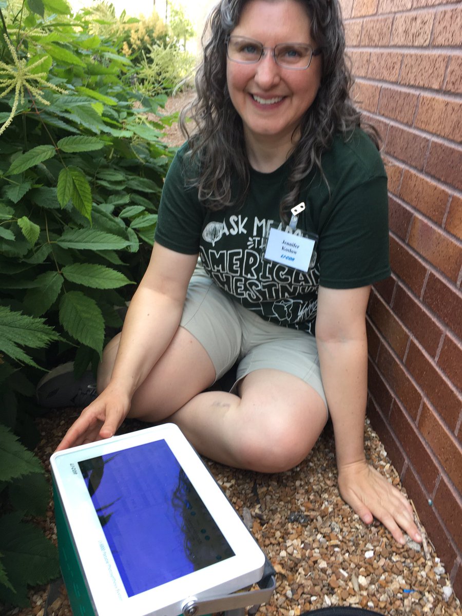 MLinkPerez's tweet photo. LEEF-grant training on the LI-COR 6800. #iamabotanist ⁦@CourtneyMurren⁩ ⁦@LICOR_ENV⁩ ⁦@EKU_BIOS⁩ https://t.co/MQTgc31dR5