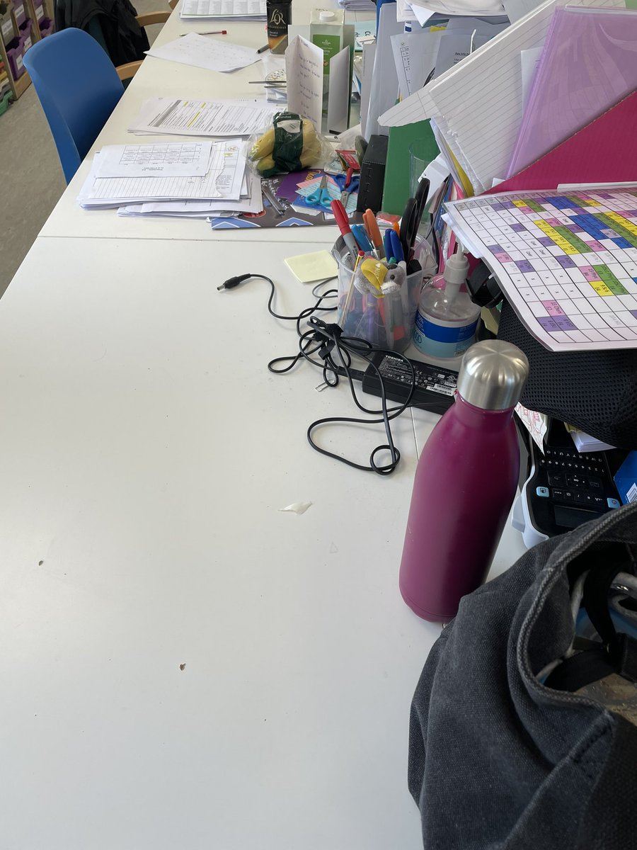 #techognition the end of a very long week.  A somewhat tidy desk