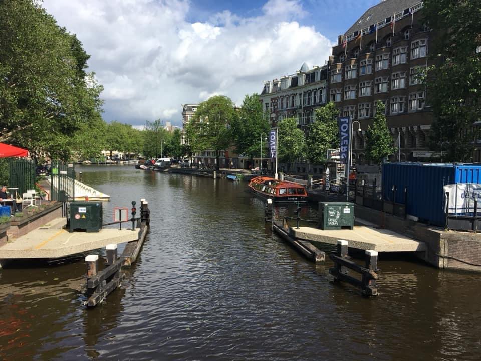 LisaMarieKeckel's tweet photo. ✈️💛📚 #soonagain #travelphotography #amsterdam #Brussels #EuropeanCommission #politics #womeninthelaw #lawstudent #lawschool #TBF #fridaymorning #FridayThoughts https://t.co/suvKkwAZmH