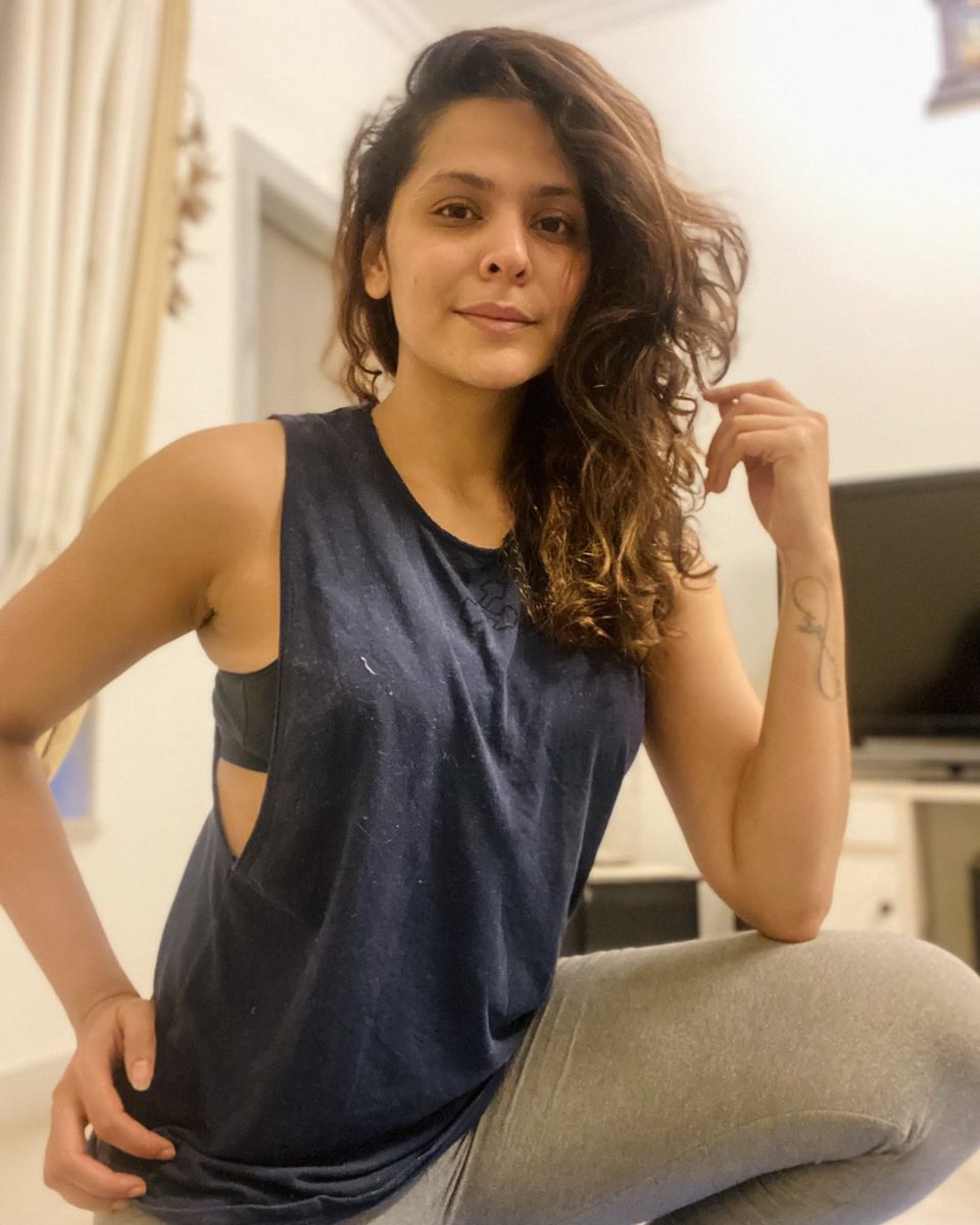 Post workout glow of Anuja is a heartrob 🏋️‍♂️

#actress #anujasathe #celeb #mtown #postworkout #workout #photo #instaworkout #workoutmotivation #lovelove #picture #bhfyp @marathipage3