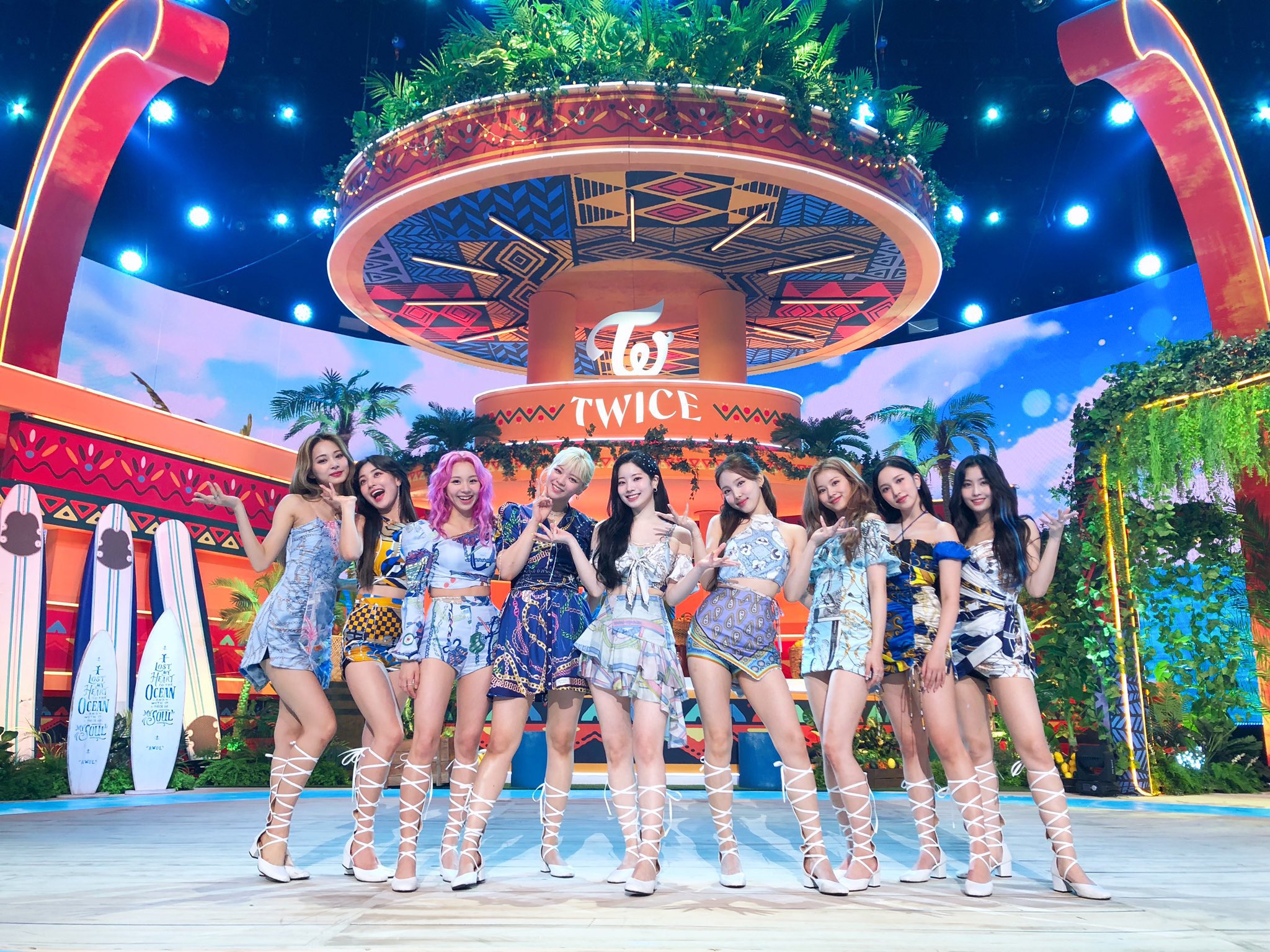 Twice Analytics Twice Has Officially Surpassed 3 000 000 Million Copies Sold In Hanteo After Releasing Their 10th Mini Album Taste Of Love They Are Currently The First Girl