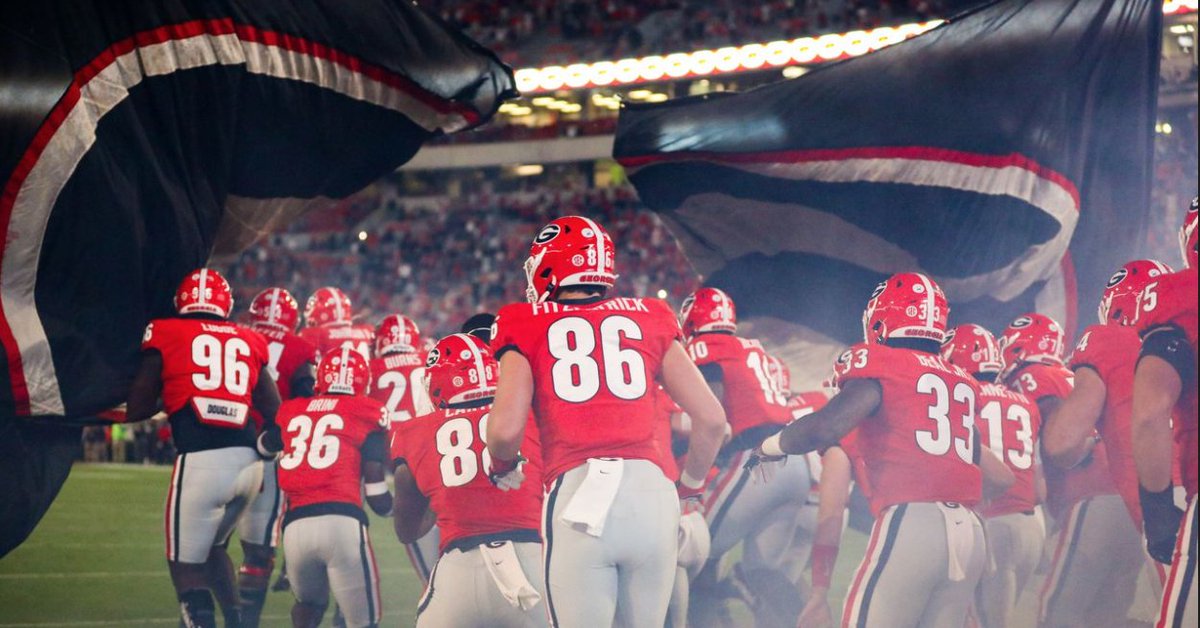 DawgNation's tweet photo. Winner: Georgia

Loser: Notre Dame https://t.co/7d36yyJNdn https://t.co/dA1Rw43dug