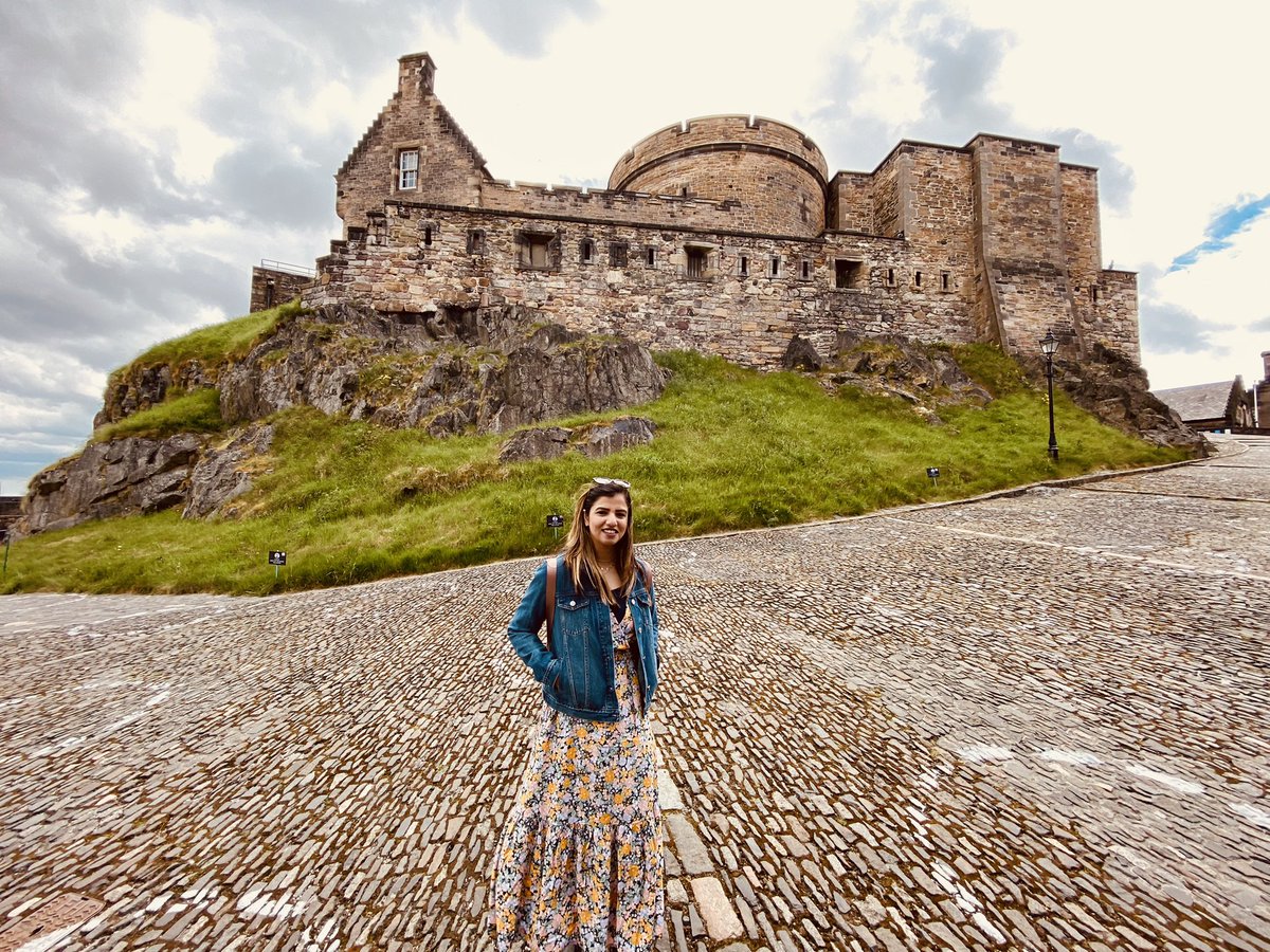 AbhilashSanyal's tweet photo. Camouflaged at Edinburgh Castle @jyo_singh86 ❤️ https://t.co/VuHgCdiOli