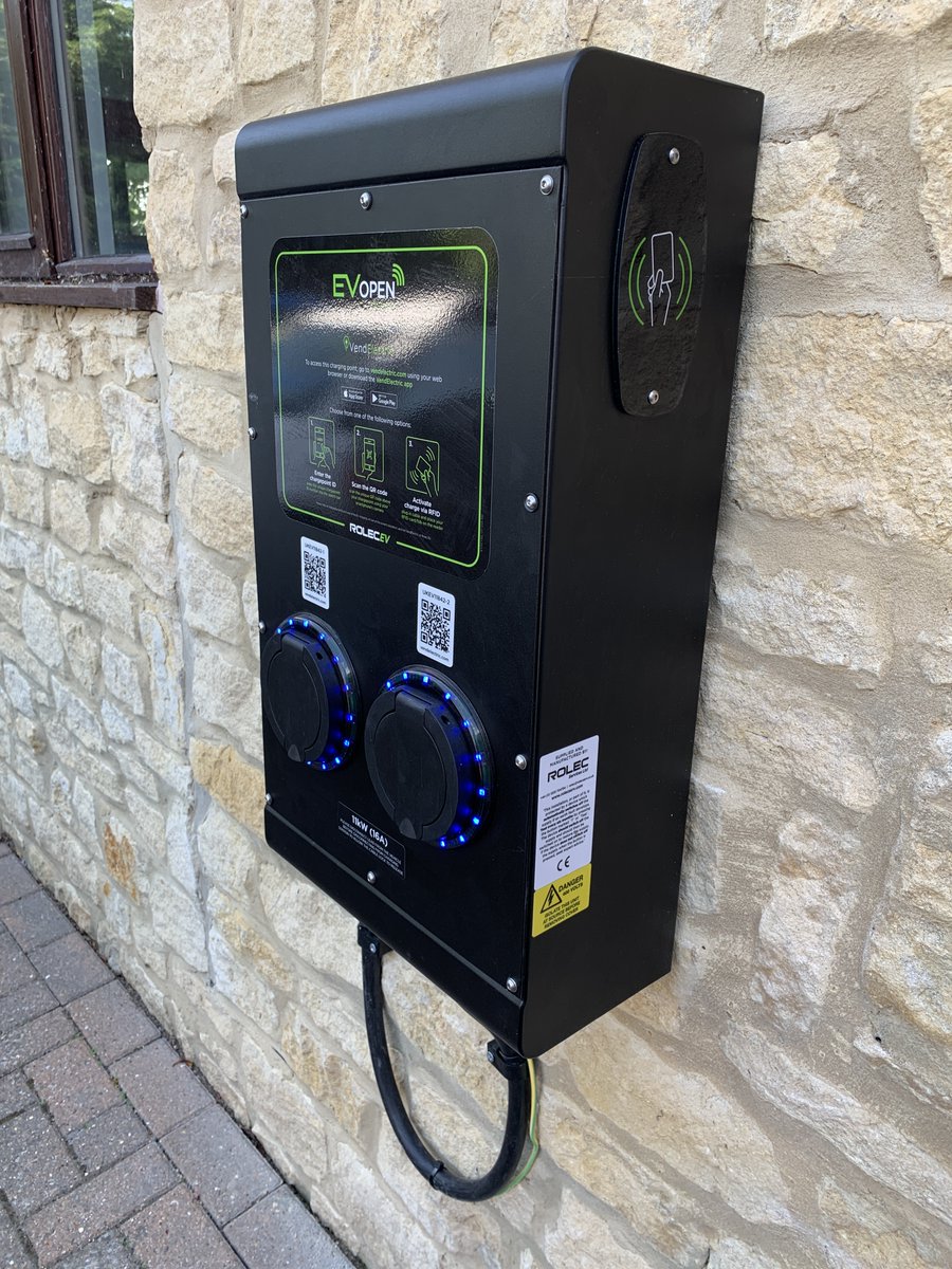 Here we've installed the <a href="/RolecEV/">Rolec</a> SecuriCharge model. Utilising the Vend Electric platform, @CBGConsultants  have a full 'back-office' solution too.

#evcharging #oxford #sustainabilty #electricians