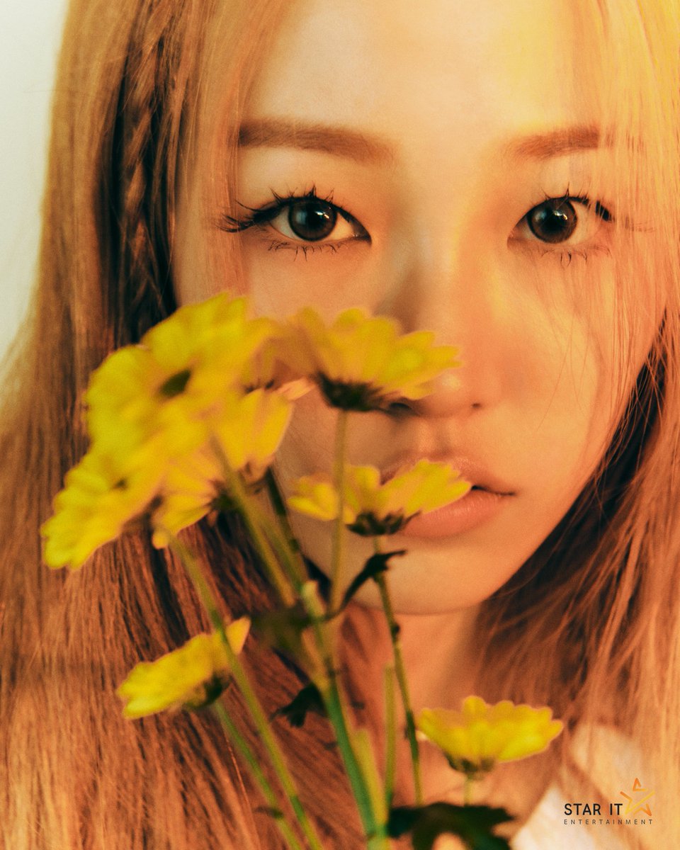 kpopnews2_'s tweet photo. • INFO • COOING compartilha teasers para comeback.

O mini álbum 'Baby Flower' será lançado em 17 de junho.

#쿠잉 #COOING #BabyFlower
#STARITentertainment #STARITmusic
#스타잇엔터테인먼트 #스타잇뮤직 #kpop #girlgroup https://t.co/ybXTCskquV