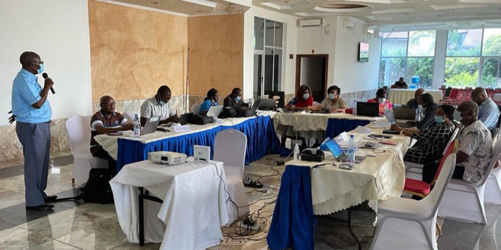 measuremalaria's tweet photo. Regular engagement of data users helps facilitate the use of data for decision making. Read about how we're helping encourage this through technical working groups in the DRC: https://t.co/8M1ooC9vSo #15YearsofPMI https://t.co/DHCPxWpBpd