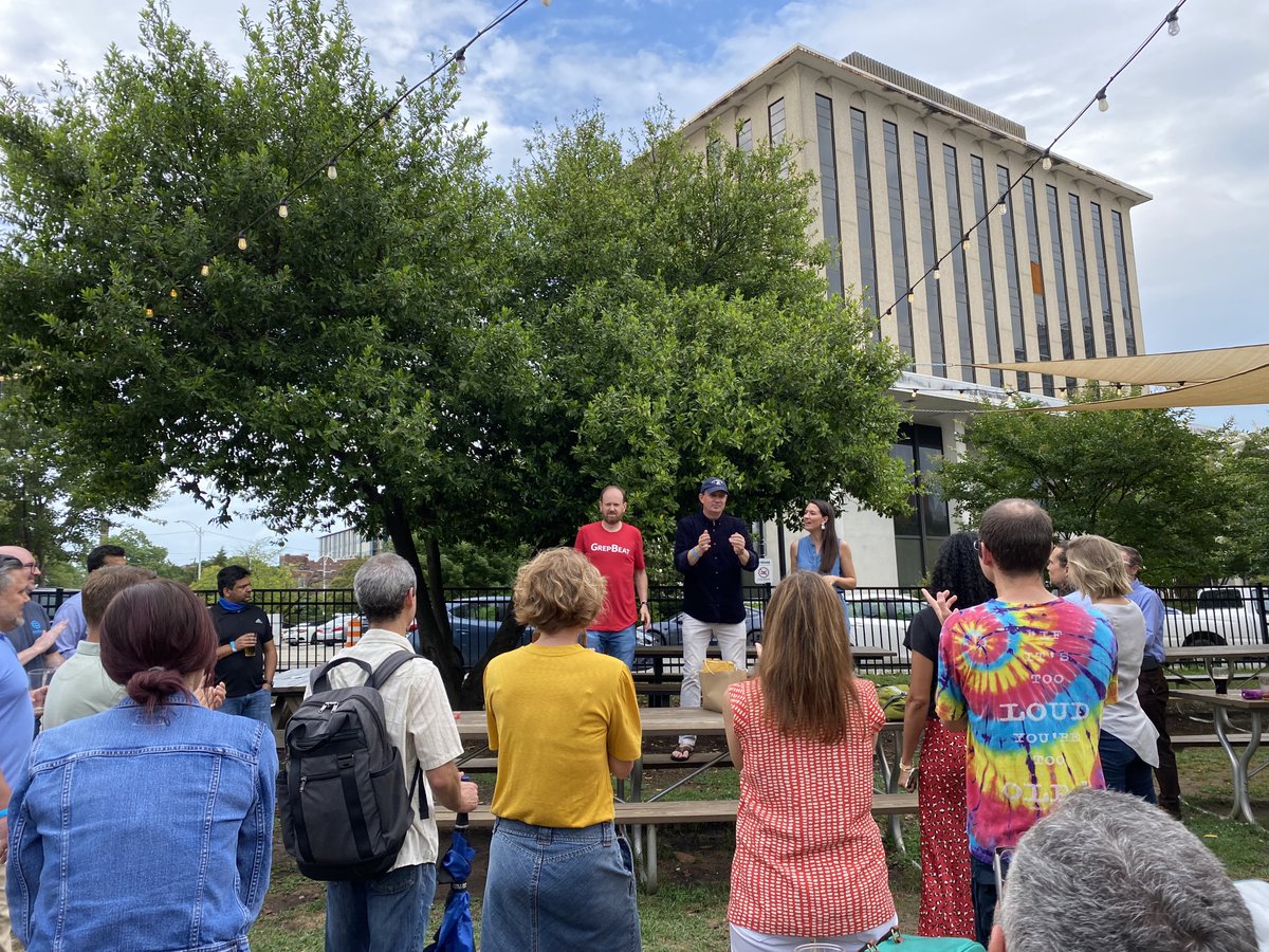 grepbeat's tweet image. Thank you to all who came to our happy hour yesterday despite the chance of rain!☔ Enjoy some behind-the-scenes action! 🍻🍻 

#triangletech #startups #GrepBeatHappyHour