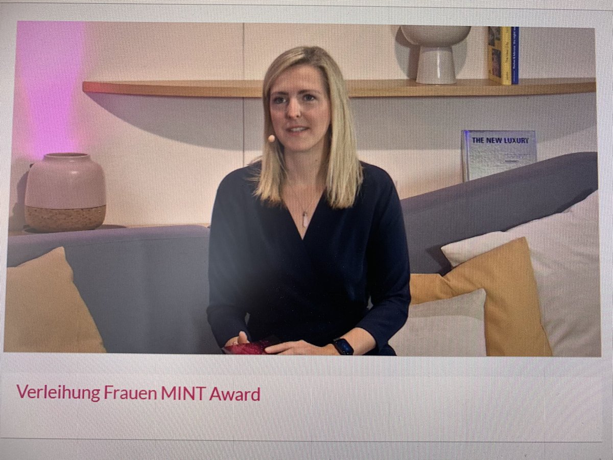 Gerade begann die Verleihung des Frauen-MINT-Aeard 👍