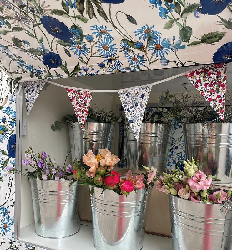alisoncolhoun's tweet photo. An adorable piaggio ape wrapped in an exclusive #Primark print was on the road this week delivering bespoke bunches of flowers to celebrate the launch of the SS21 Garden Party collection #Penneys https://t.co/kceILLVhk5
