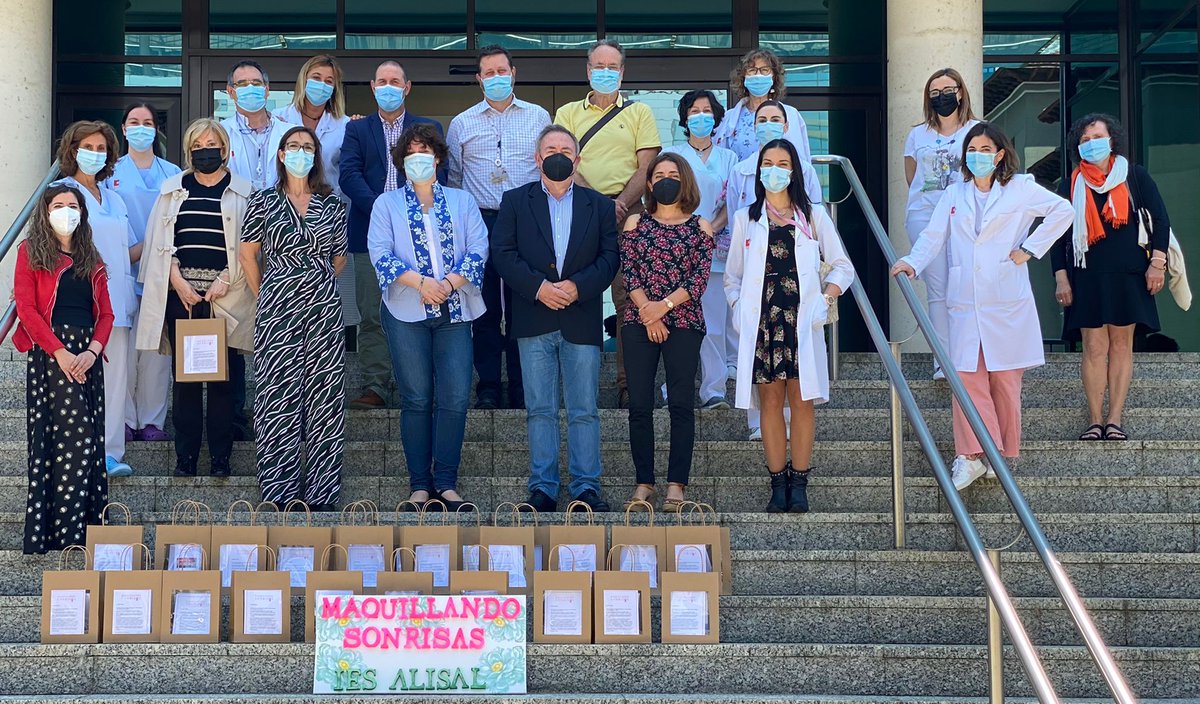 🗓Ayer se presentó el Proyecto de Innovación "#MaquillandoSonrisas" 😄 en el Hospital Universitario Marqués de Valdecilla por el alumnado del <a href="/IESAlisal/">IES Alisal</a>.

Queremos agradecer a todas las empresas e instituciones por su colaboración 👏

👉 portaleducativo.educantabria.es/web/ies-alisal…

#CantabriaFPyEP