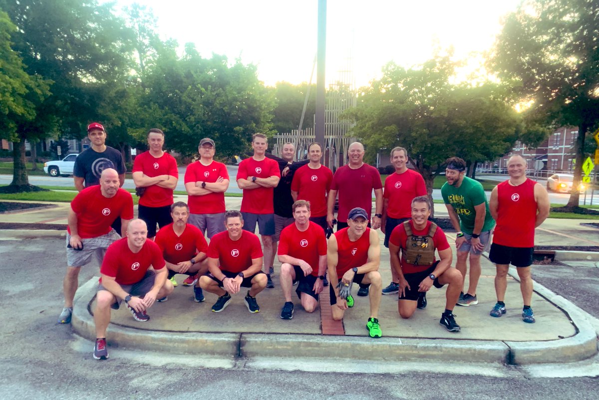 F3Dunphy's tweet photo. @F3UrbanLegend @F3LexSC 25 pax for Storming the Icehouse 🇺🇸#BlameDunphy Q Summer is officially here! #MidlandsTour has kicked off!💪🏽👊🏼#RedShirtFriday #Manchew #Greenshirt #SororityPose 🤣 https://t.co/rBBmnOmbJ6