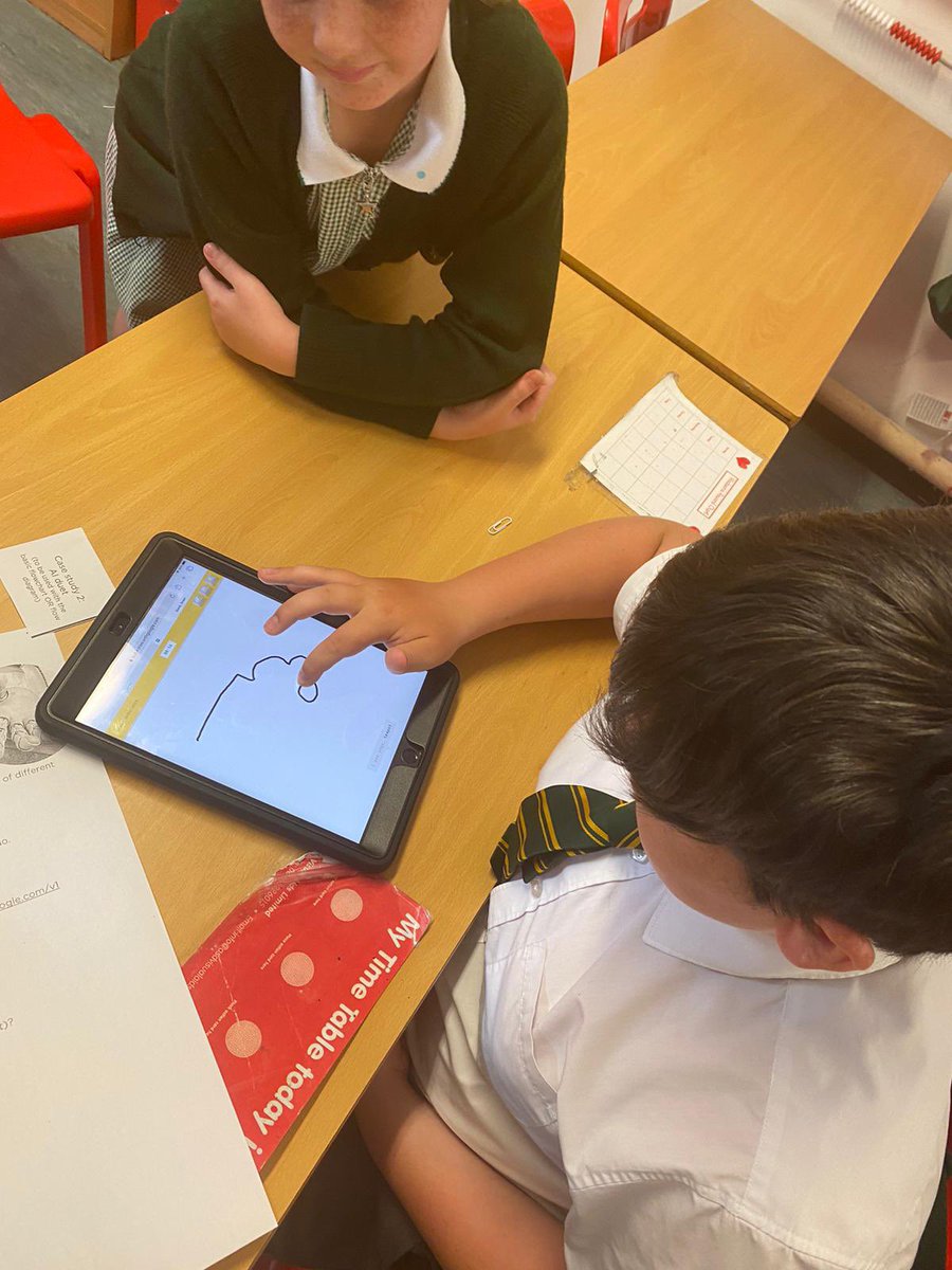 allaboutfutures's tweet photo. CREST Discovery Day LIVE:
Workshop 3: Teach a Machine!
@SLaurences are straight on to QuickDraw to experiment with machine learning using AI tools 👍🏻
Follow LIVE: @allaboutstem @crestnorthwest
@CRESTAwards
#BackInSchools #Support @royalsociety @ProfBrianCox @BritSciAssoc https://t.co/7Pa3NLsh50