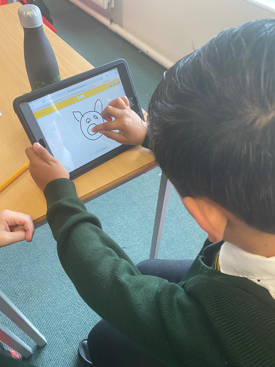 allaboutfutures's tweet photo. CREST Discovery Day LIVE:
Workshop 3: Teach a Machine!
@SLaurences are straight on to QuickDraw to experiment with machine learning using AI tools 👍🏻
Follow LIVE: @allaboutstem @crestnorthwest
@CRESTAwards
#BackInSchools #Support @royalsociety @ProfBrianCox @BritSciAssoc https://t.co/7Pa3NLsh50