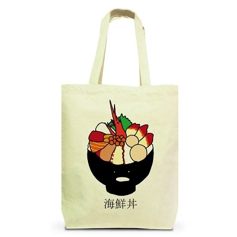 Hanakuma S 海鮮丼をシュールでゆるい 面白い そしてどこかかわいい手書きイラストにしました ご飯 食事 料理 外食 定食屋 丼ぶり おもしろいもの エビや貝や魚 刺身が好きな方におすすめです Clubtとsuzuriでは印刷位置や大きさが異なります