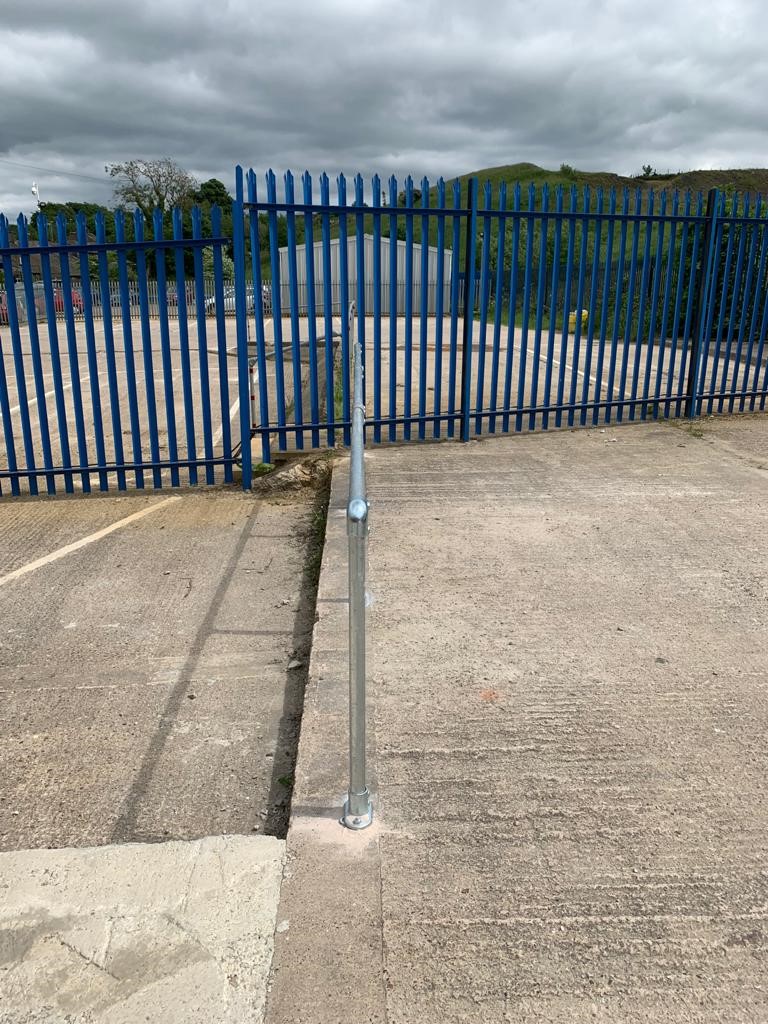 firth_fencing's tweet photo. @Oragyms looking to provide their customers with a safer and more secure environment to their outdoor space and car park. Finished off in some stylish RAL 7016 to match corporate branding. 💪  

#fencingcontractor #freequote https://t.co/jbljq4t9aD