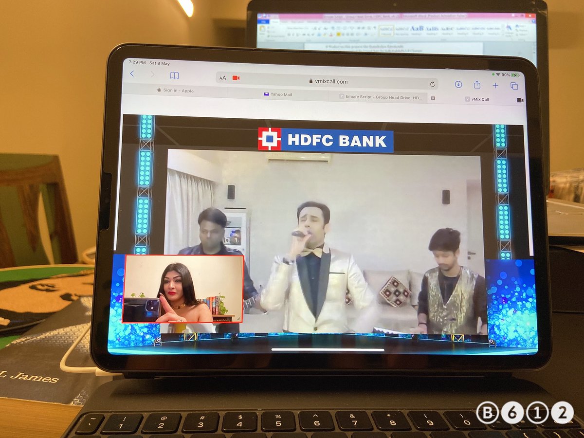 ushmatyagi's tweet photo. Virtual Gig for HDFC BANK with star performer @SANDEEPBATRAA @HDFC_Bank 
What fun 💙❤️🧡

#virtualshow #anchor #ushmatyagi #HDFC #hdfcbank #NewShot #BeHappy #stayhome #WorkFromHome #LoveMyJob https://t.co/uc2w71Fvqz