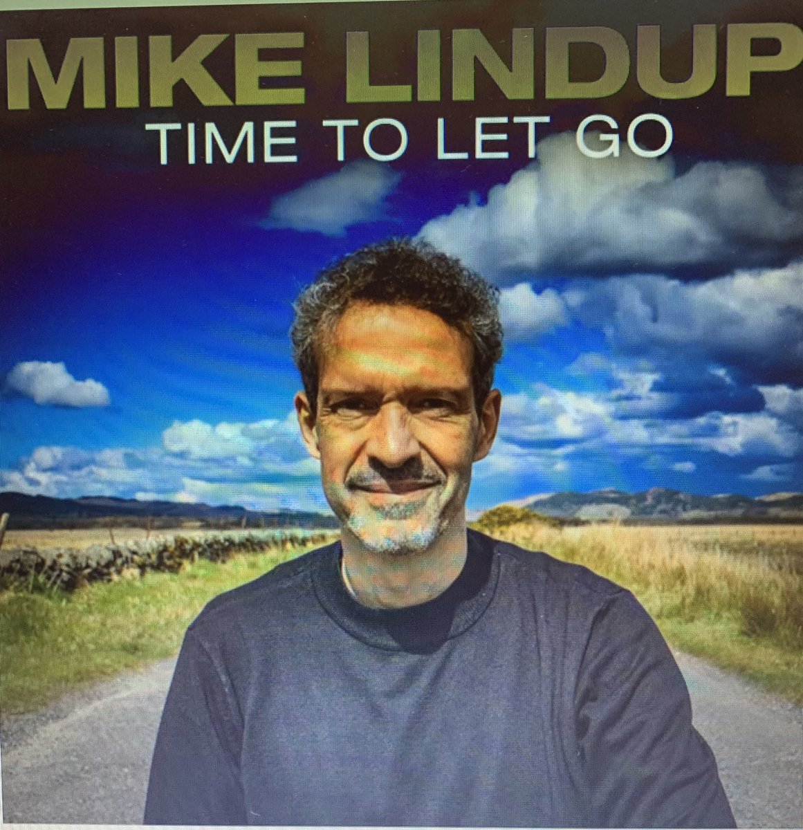 mrbear42's tweet image. @MikeLindup  Bravo Maestro!!! Great Track, looking forward to #Changes2 All The Best Paul !!!