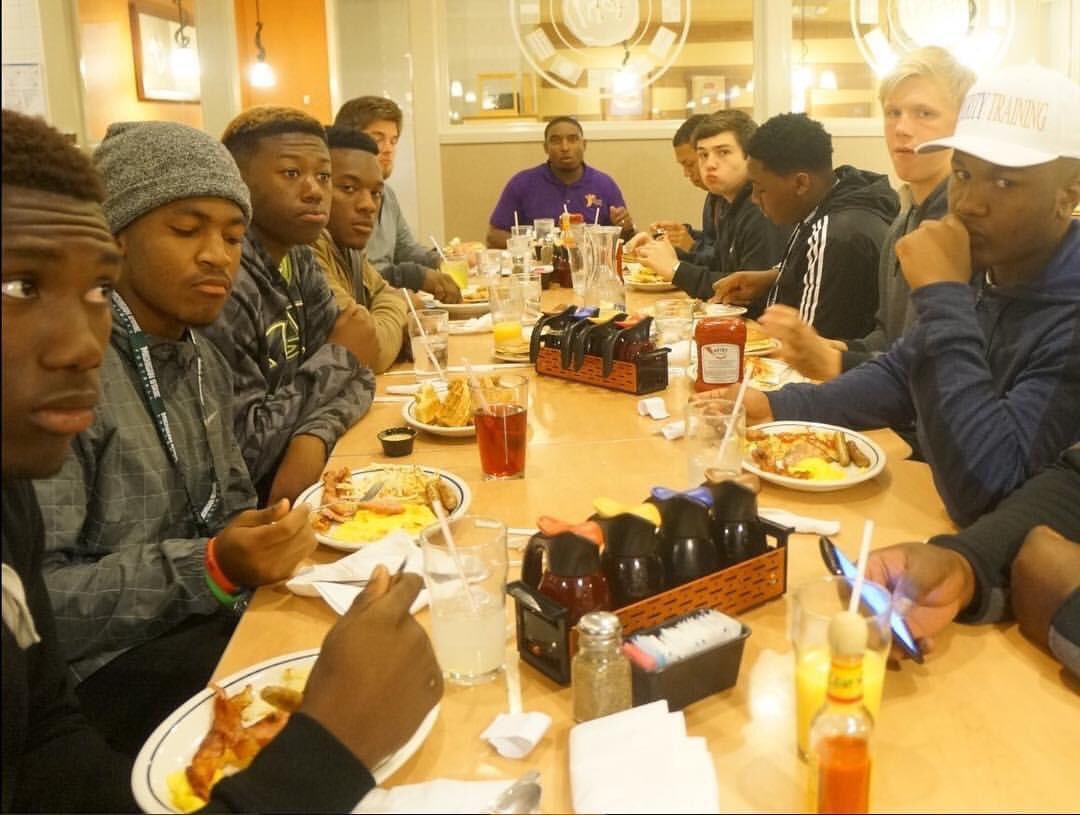 Enrique__Davis's tweet photo. ๐ฃTHE GOAL IS TO BUILD MEN NOT JUST ATHLETES.
#Class #Integrity | #AcademicExcellence | #Development |#BetterPeopleMakeBetterPlayers | #LeadershipIsCoaching | #BITN4Real |
#GenerationalImpact | #PriorityTraining #BreakingBread | #PTGotToEat ๐ด| https://t.co/OKsgN2ttWD