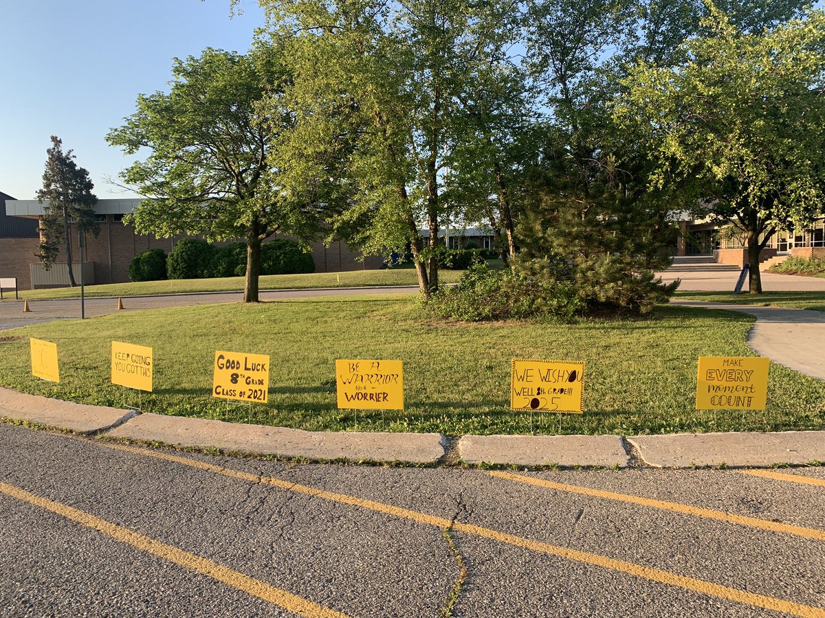 AndyGignac's tweet photo. Our last @WestHillsMS leadership project with some positive messages and warm wishes for our 8th grade class of 2021!  @melisspalmeri @bhschools @bhswatson https://t.co/V0mMCy1jdM