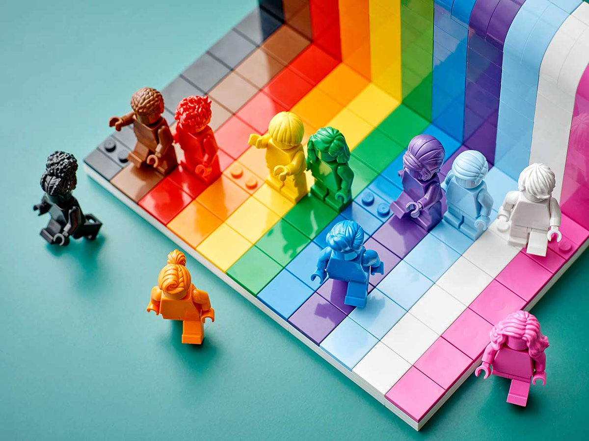 designindaba's tweet photo. Flying the flag 

LEGO is marking the start of Pride Month with the launch of Everyone is Awesome - a set that celebrates diversity. The 346-piece set features 11 monochrome minifigures to match a striped stage in the colours of the flag. 
 
Photos: @lego

#designindaba https://t.co/bcIEcBgEJv