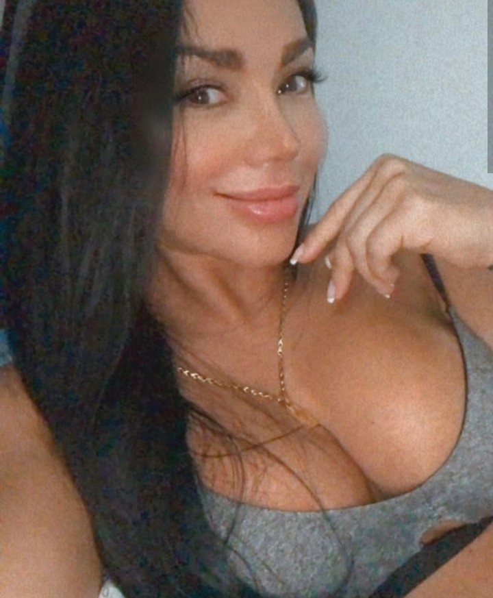 Paolobelli20's tweet photo. La más bella 😘😍 https://t.co/8qjFaLHNEy