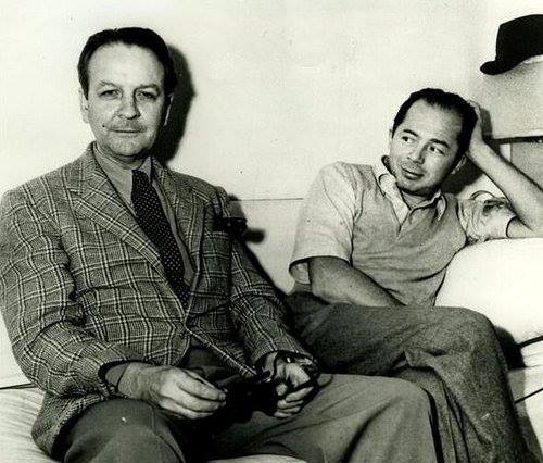 literlandweb1's tweet photo. "Me gusta la gente con modales, algo de intuición social, una educación ligeramente por encima del Readers Digest, gente cuyo orgullo de vivir no se exprese en sus aparatos de cocina o sus automóviles."
Raymond Chandler 
📷 Raymond Chandler y Billy Wilder. https://t.co/vpP2eOCXSH