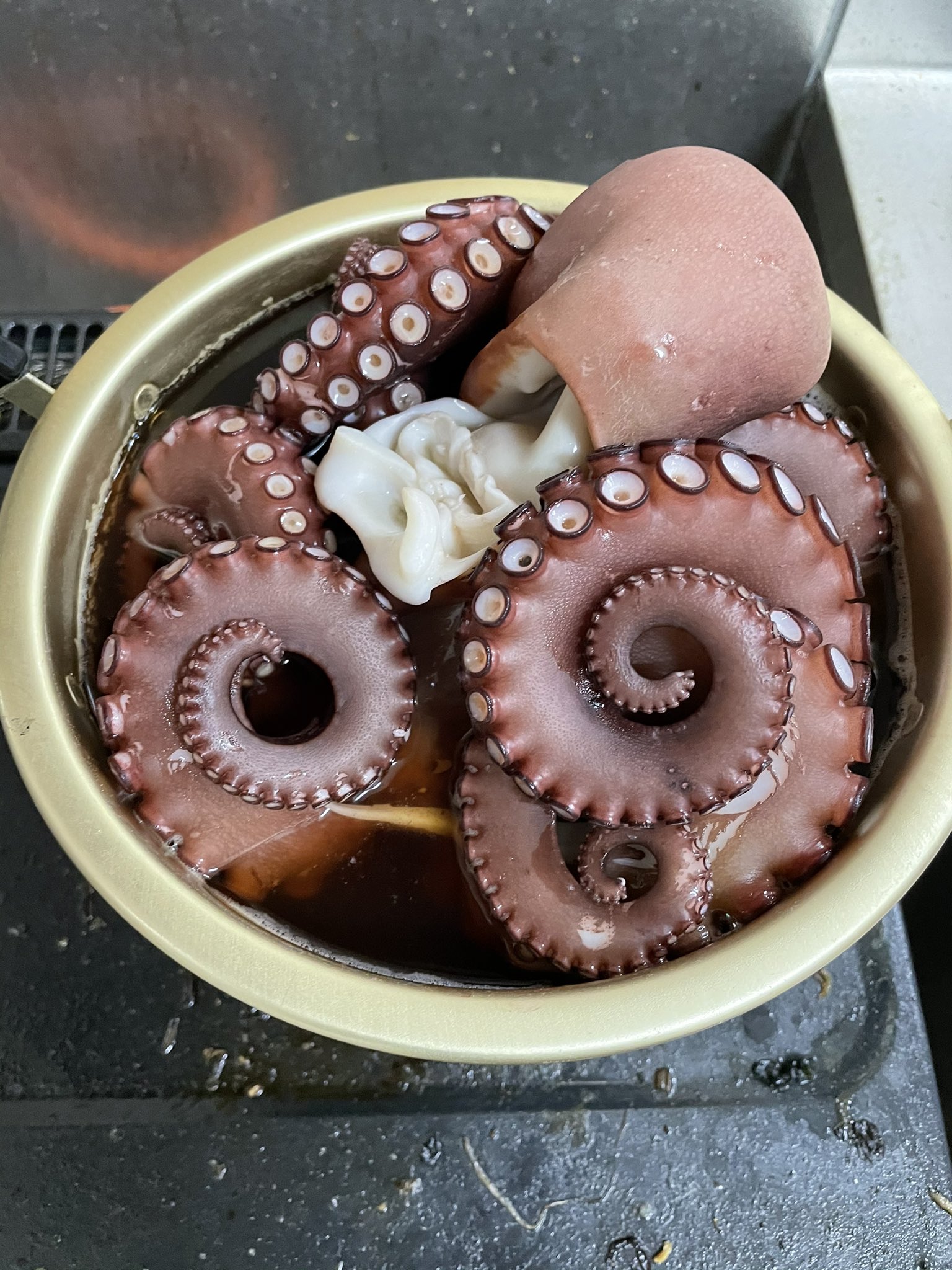 ヒロ 釣り人 6月初夏 堤防のタコ釣り キタよー シーズン初期に約2キロの大物 春イカが終盤になり 夏タコシーズンが近づいて来ましたね 釣り 大分県 オクトパッシング たこやん タコ エギング 釣り好きと繋がりたい T Co