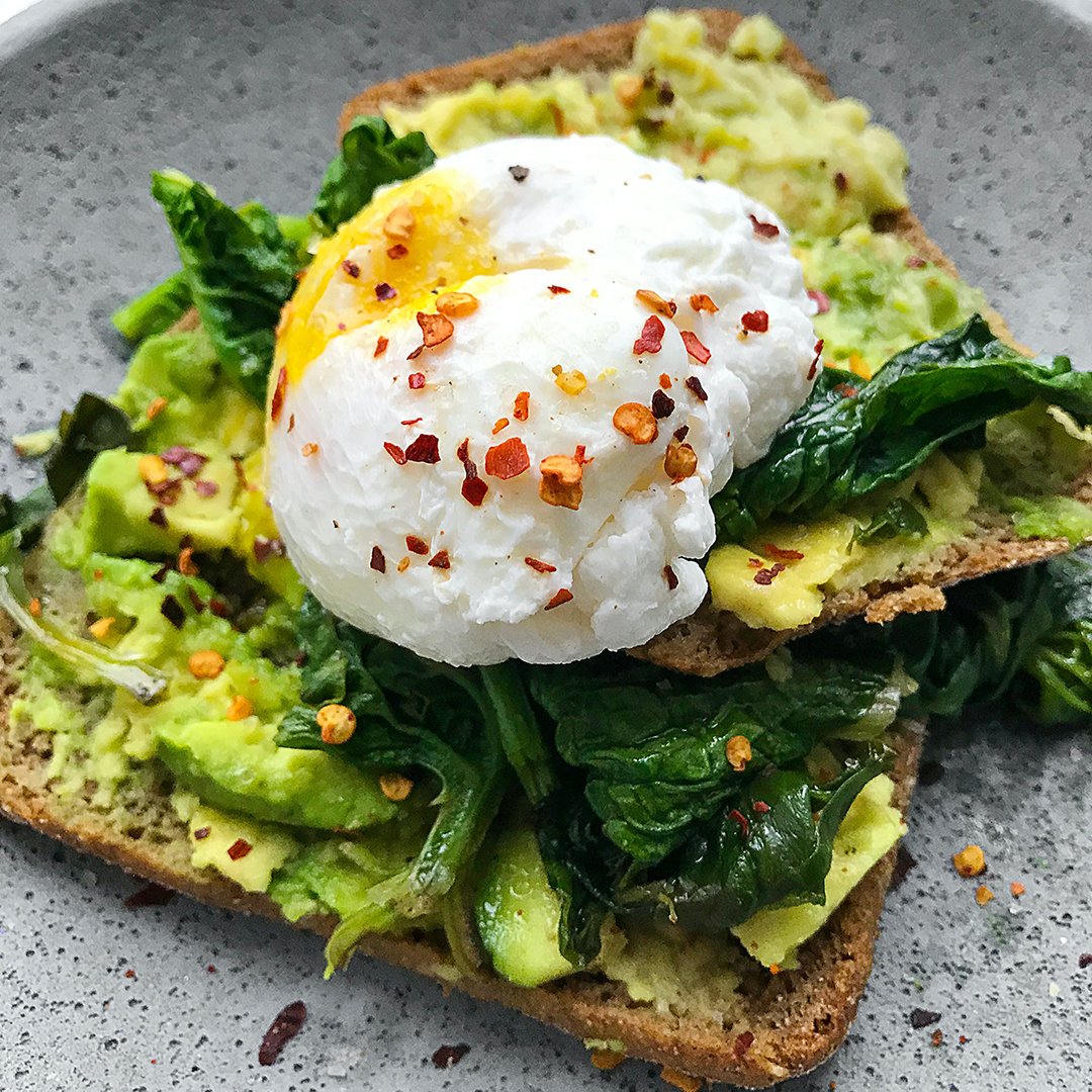 chefjessrdn's tweet photo. Spice up your #avocadotoast!

🌶 Add an egg and a sprinkle of red chili pepper flakes.
🌶 Add chopped almonds and smoke olive oil
🌶 Add Greek yogurt and za'atar
🌶  Add green onions and a sprinkle of curry or garam masala

How do you like your #avotoast? https://t.co/cOJCh8cUgP